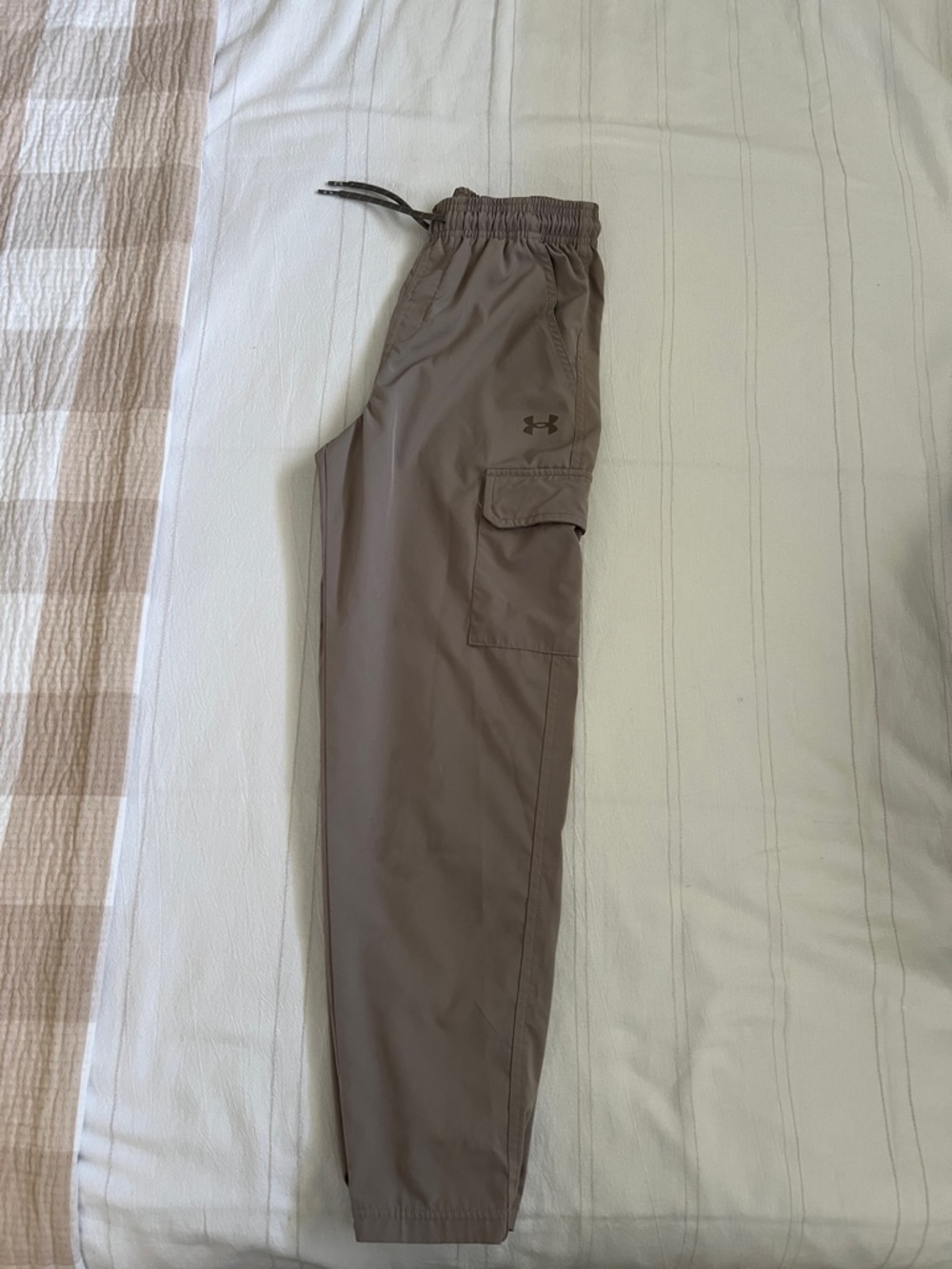 Under Armour youth boys Taupe Cargo Joggers with Drawcord Waist